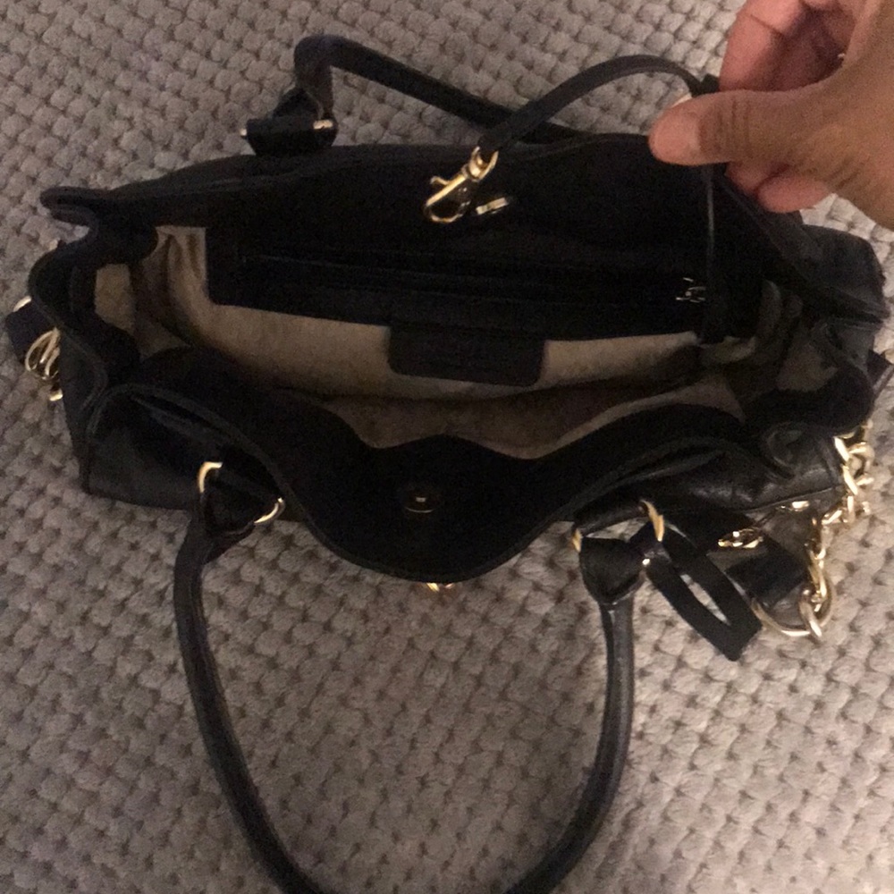 MK Handbag - Picture 3 of 6
